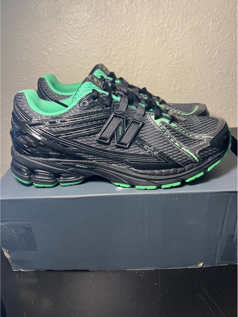 New Balance 1906R 'Dark Silver Metallic Lab Green'